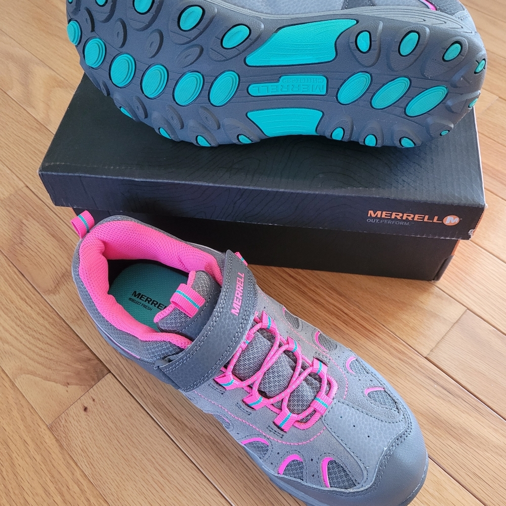 Merrell hiking shoes - Picture 2 of 4